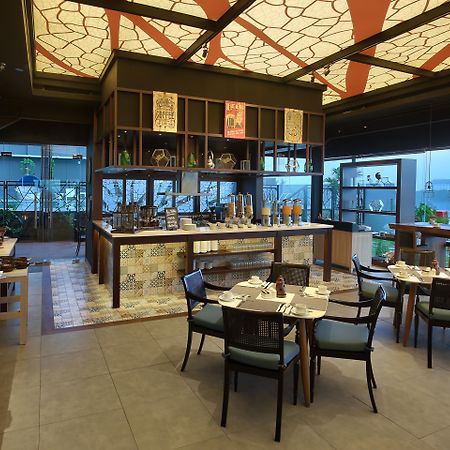 สวิส-เบลินน์ ซารีเปโตโจ โซโล Hotel Surakarta  ภายนอก รูปภาพ