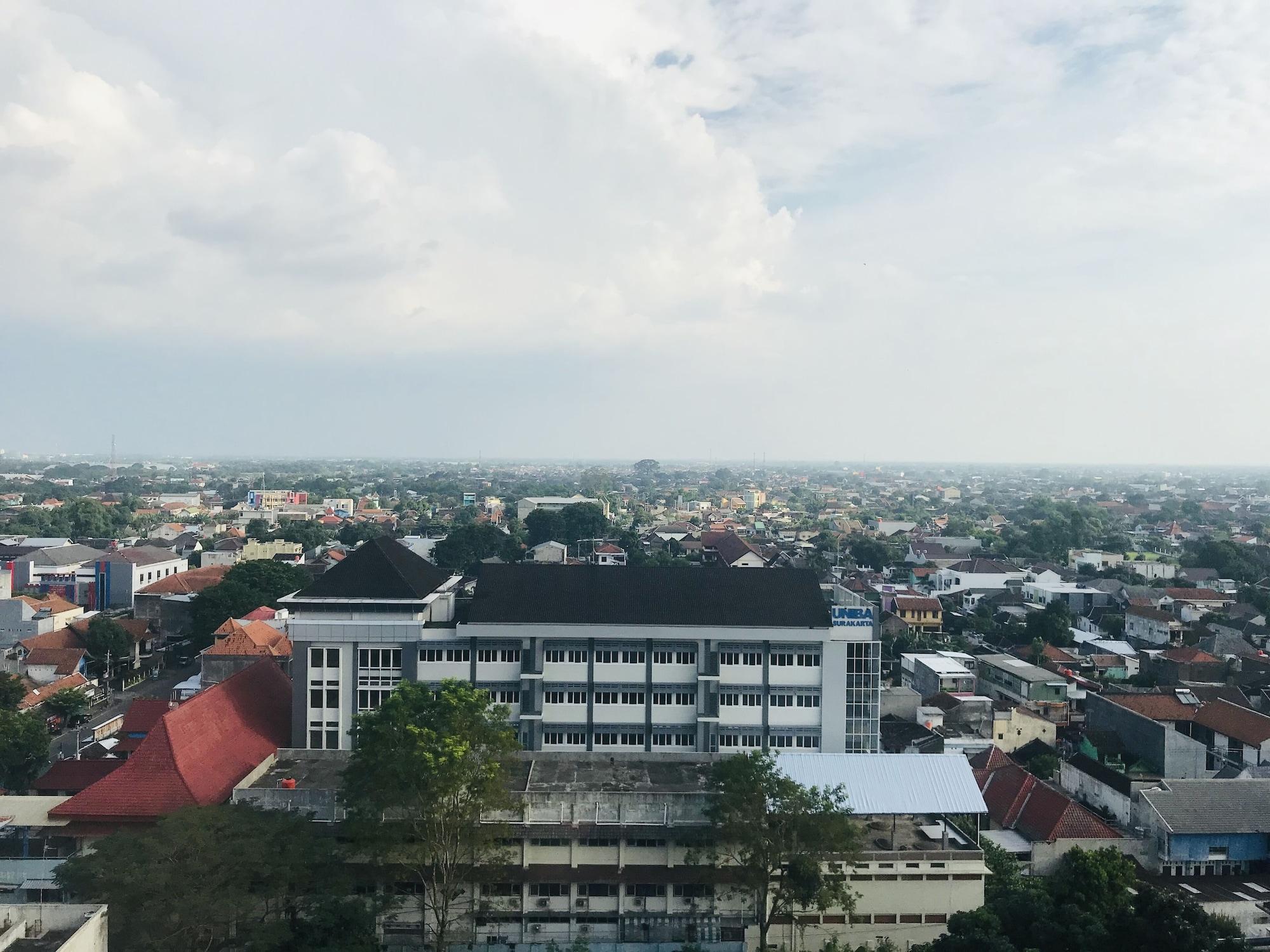 สวิส-เบลินน์ ซารีเปโตโจ โซโล Hotel Surakarta  ภายนอก รูปภาพ