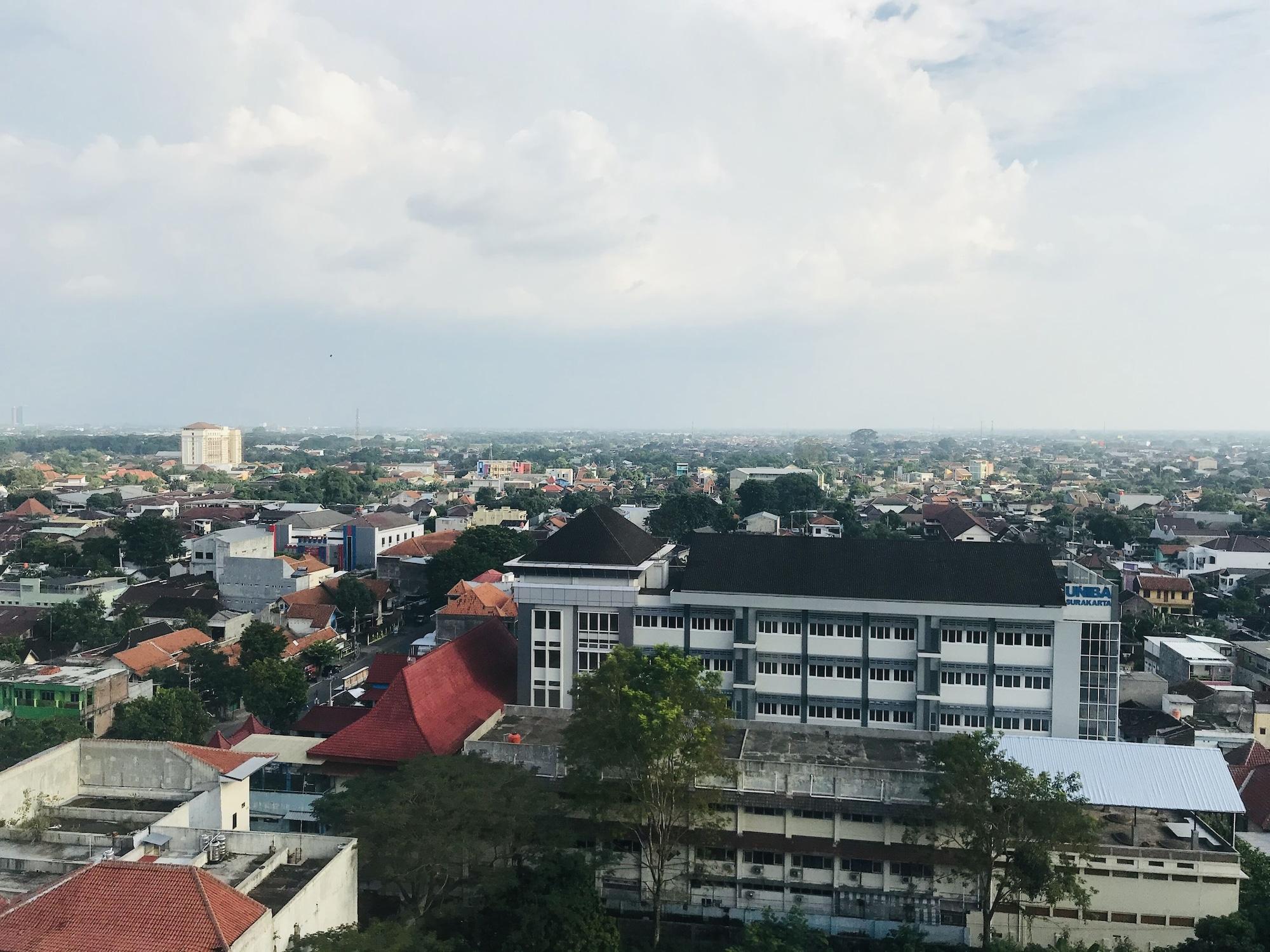 สวิส-เบลินน์ ซารีเปโตโจ โซโล Hotel Surakarta  ภายนอก รูปภาพ
