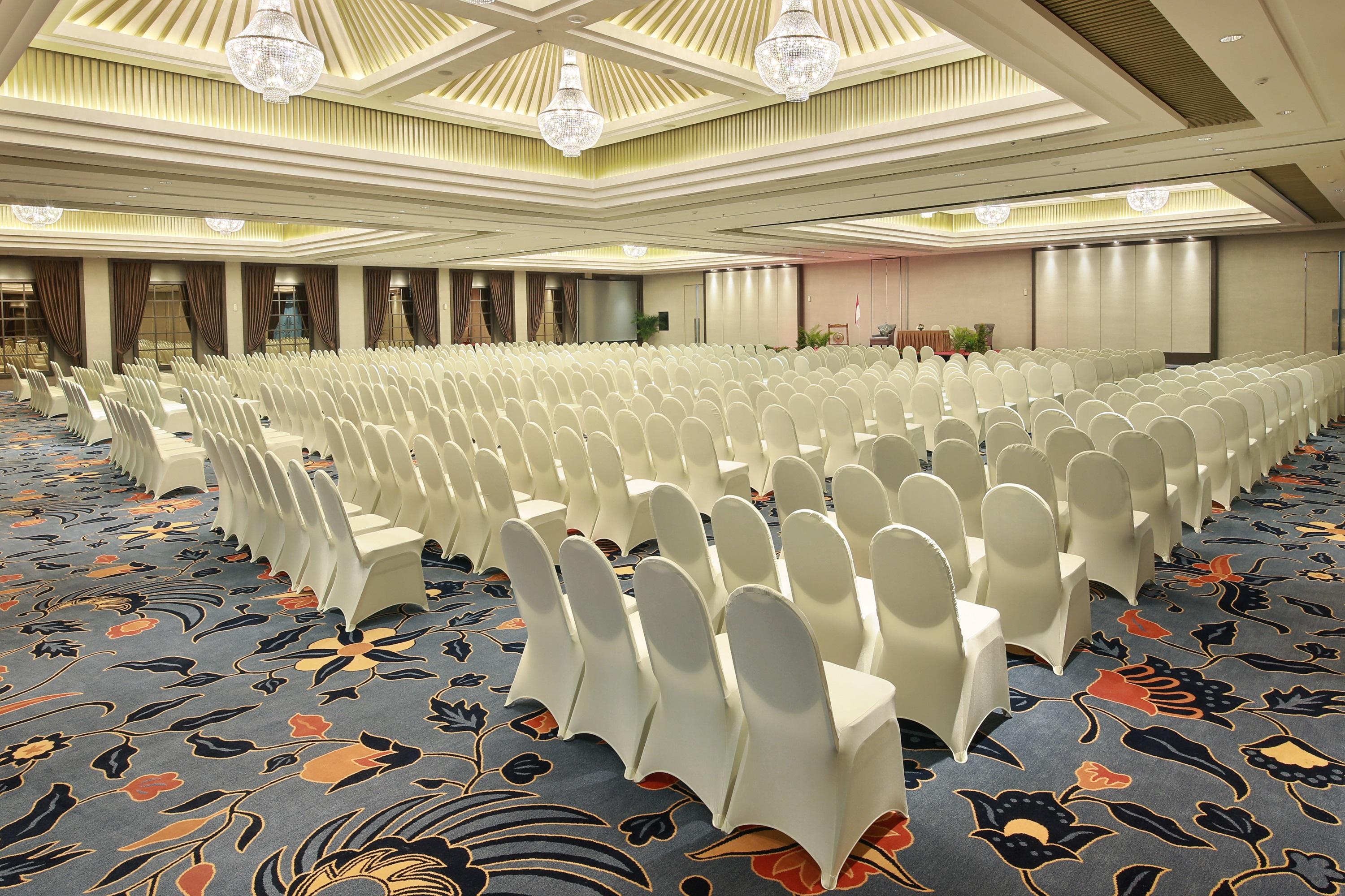 สวิส-เบลินน์ ซารีเปโตโจ โซโล Hotel Surakarta  ภายนอก รูปภาพ