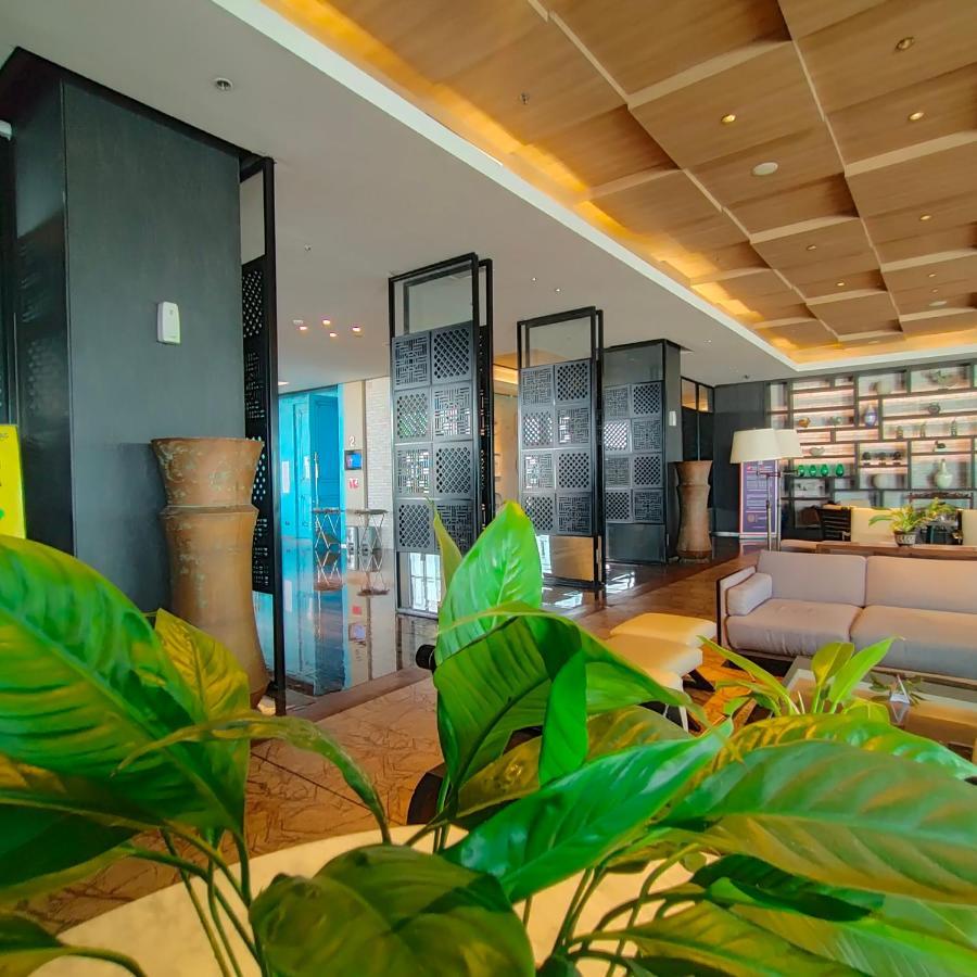 สวิส-เบลินน์ ซารีเปโตโจ โซโล Hotel Surakarta  ภายนอก รูปภาพ