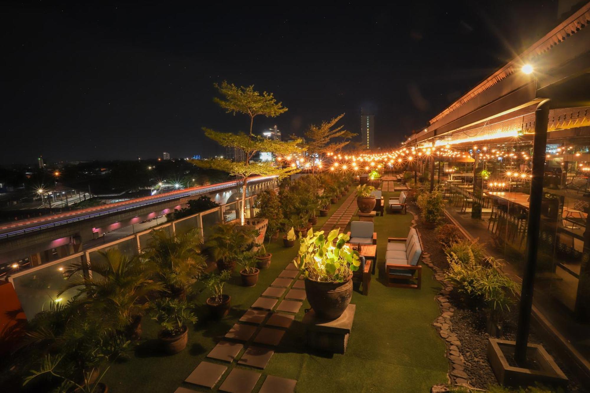 สวิส-เบลินน์ ซารีเปโตโจ โซโล Hotel Surakarta  ภายนอก รูปภาพ