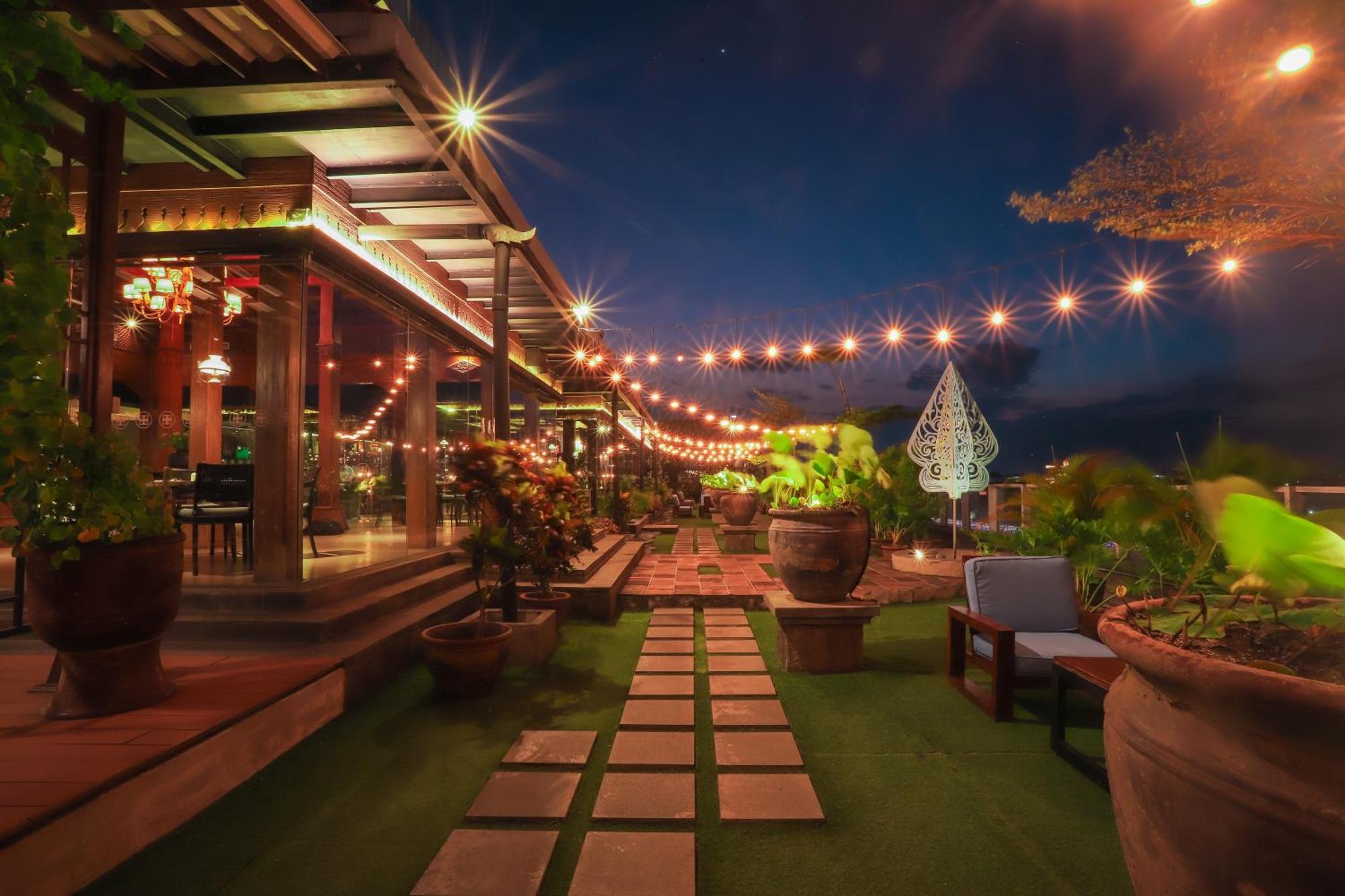 สวิส-เบลินน์ ซารีเปโตโจ โซโล Hotel Surakarta  ภายนอก รูปภาพ